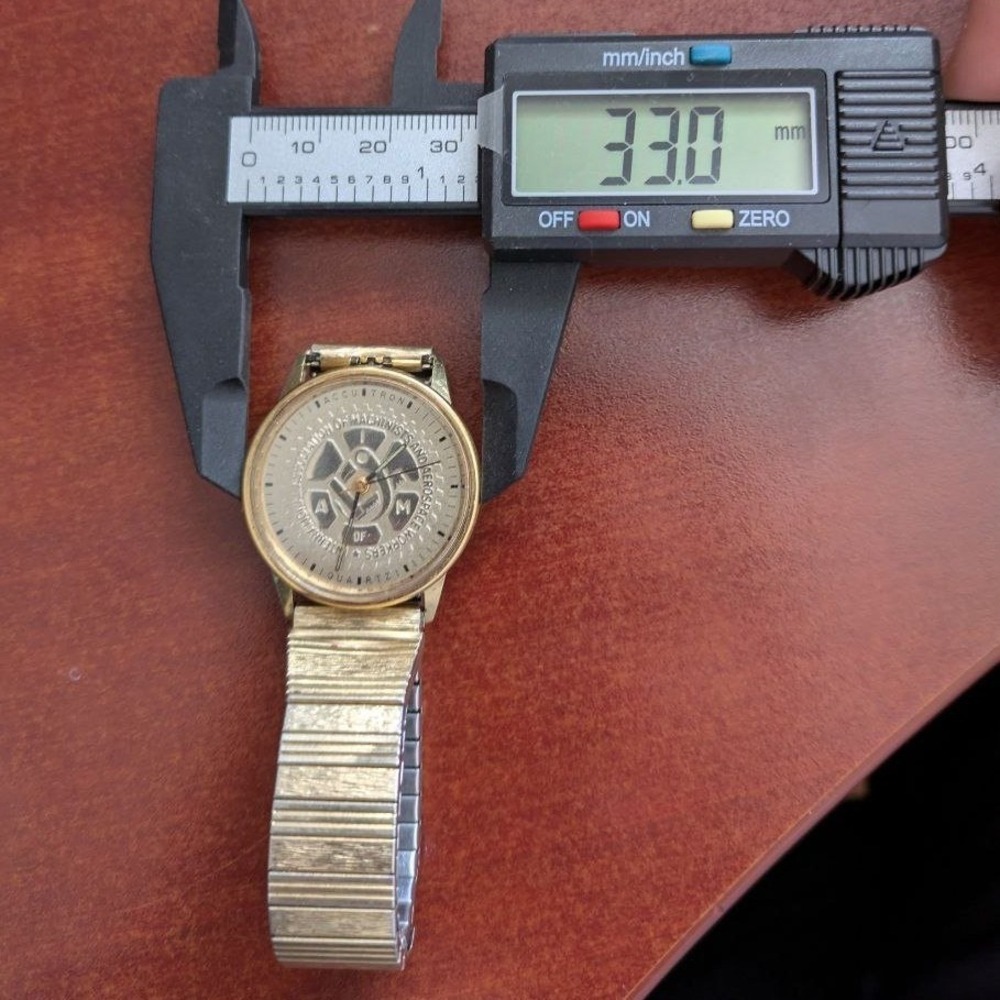 Bulova Accutron IAM Union Watch Gold Tone Quartz Speidel Band 33mm Machinists - Picture 7 of 7